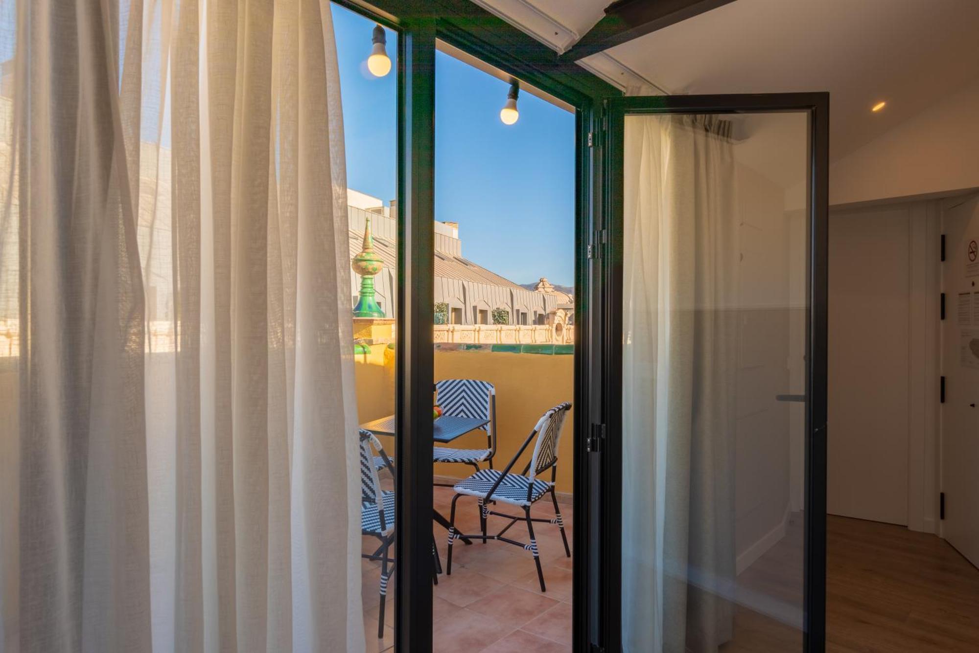 Feelathome Atarazanas Apartments Malaga Exterior photo