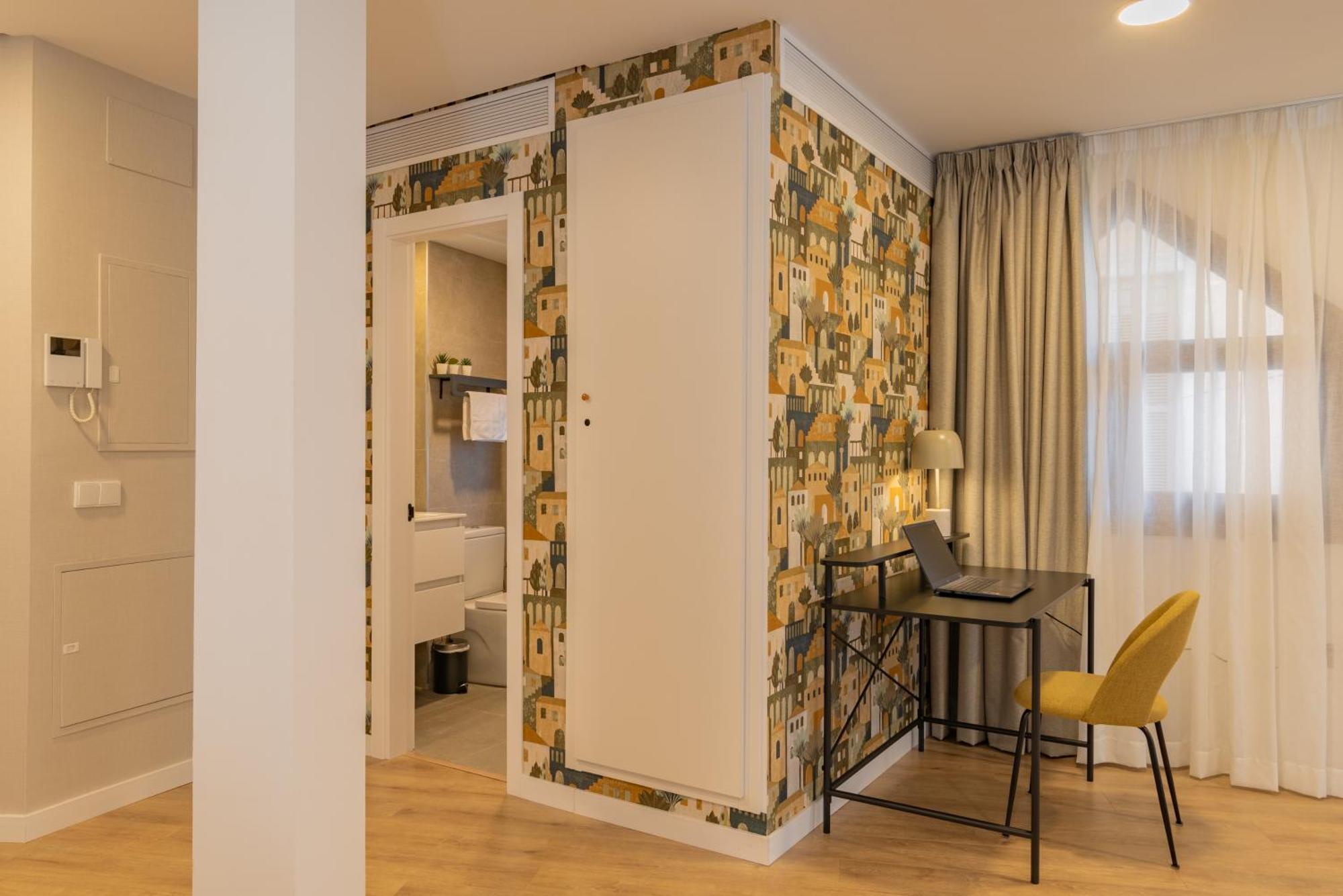 Feelathome Atarazanas Apartments Malaga Exterior photo