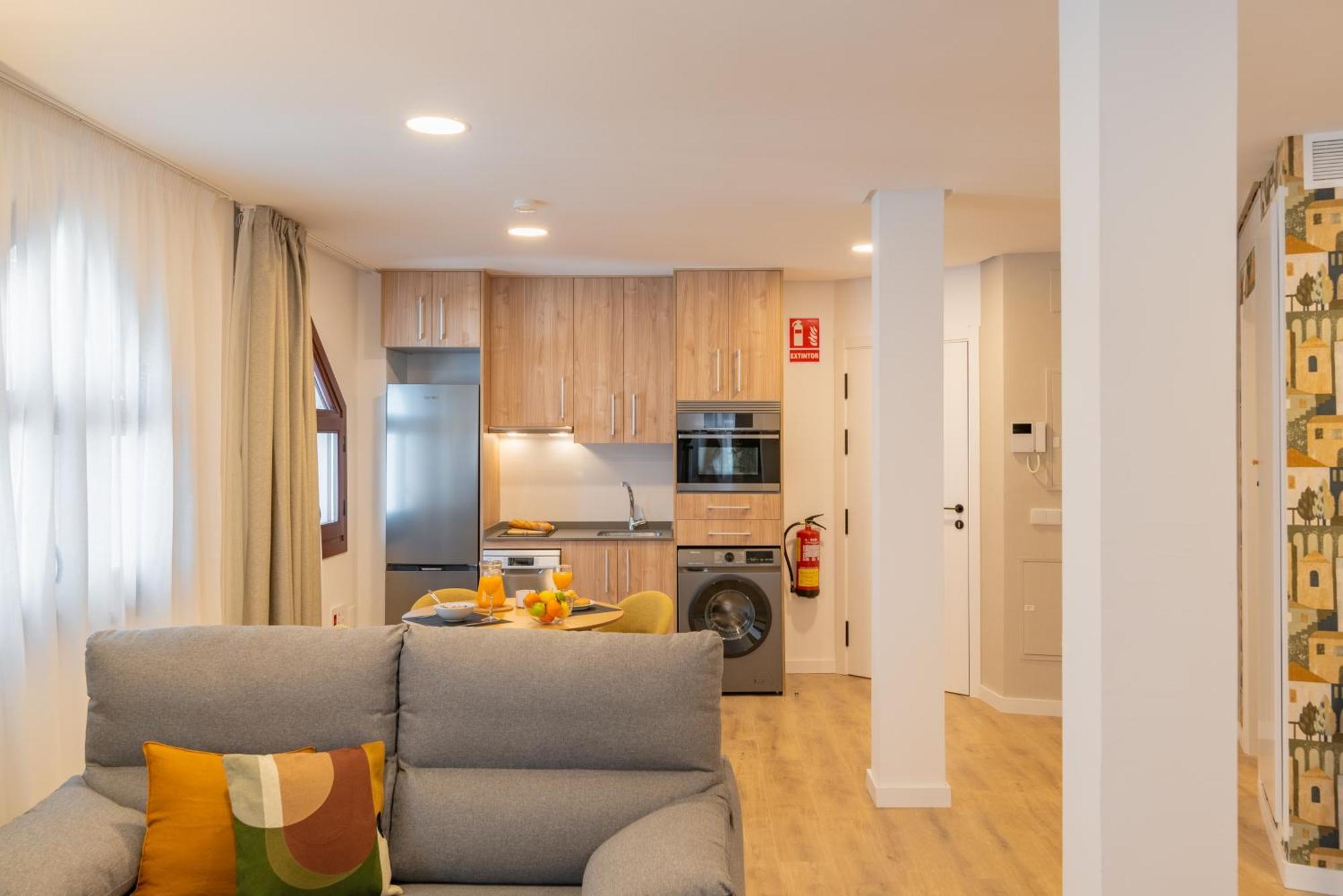 Feelathome Atarazanas Apartments Malaga Exterior photo
