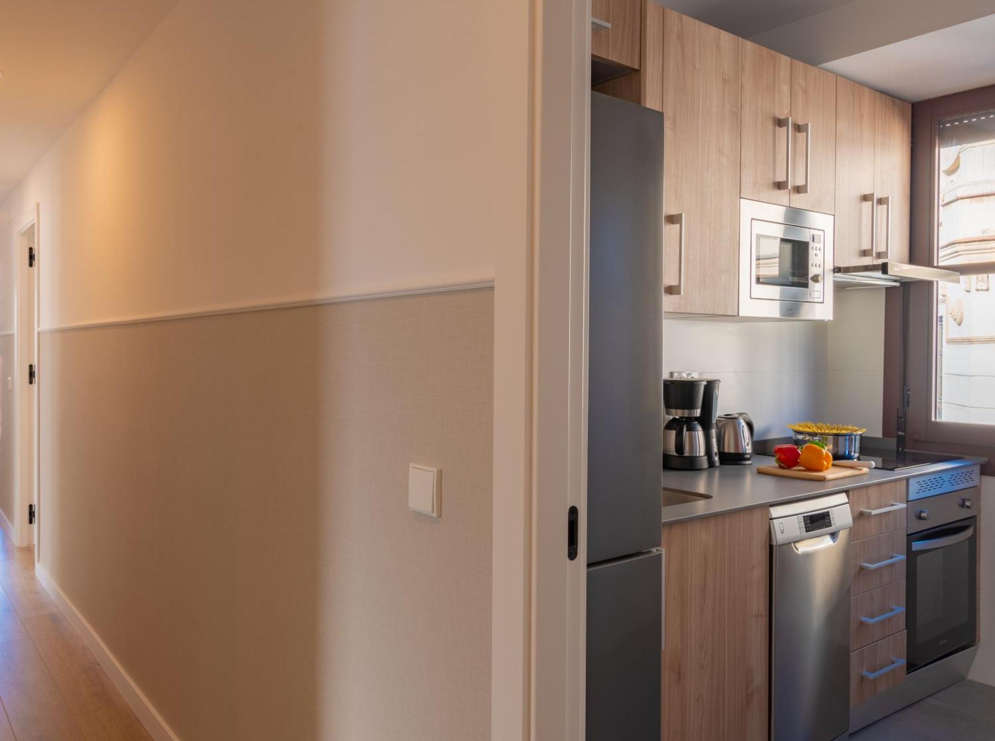 Feelathome Atarazanas Apartments Malaga Exterior photo